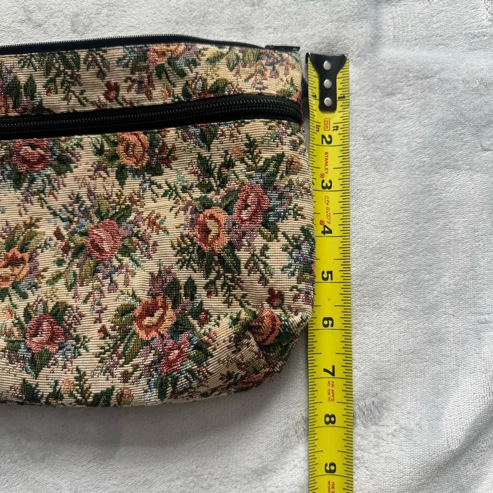 Danny K Vintage‎ Floral Tapestry Cosmetic/Clutch Bag Made in USA- Missing Strap
